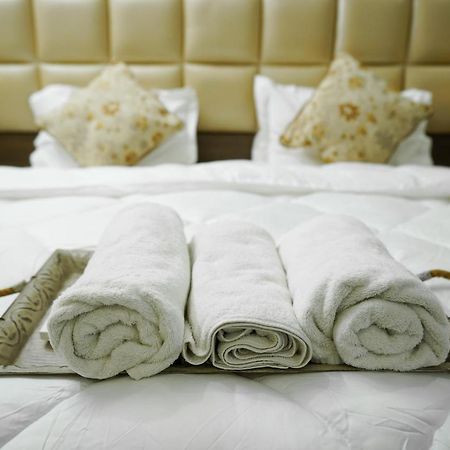 Lime Tree Service Apartment - Near Artemis Hospital ,구르가온 외부 사진